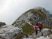 69 Non scendiamo dal canalone, ma scendiamo verso il 101